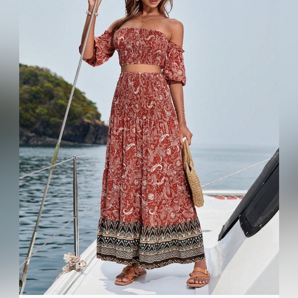 Off Shoulder Paisley Print Crop Top & Ruffle Hem Skirt Set - Picture 2 of 7